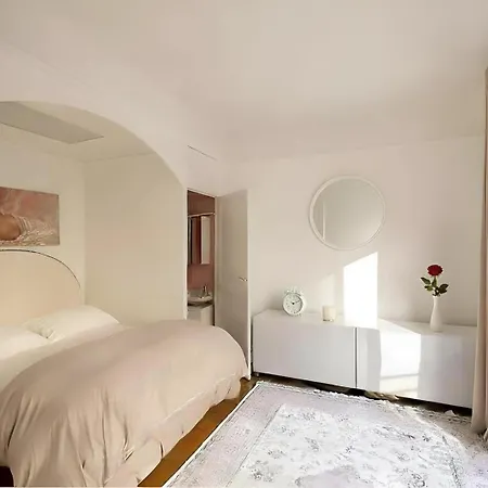 Eiffel Tower - Prestigious 2Br - Terrace * Parigi