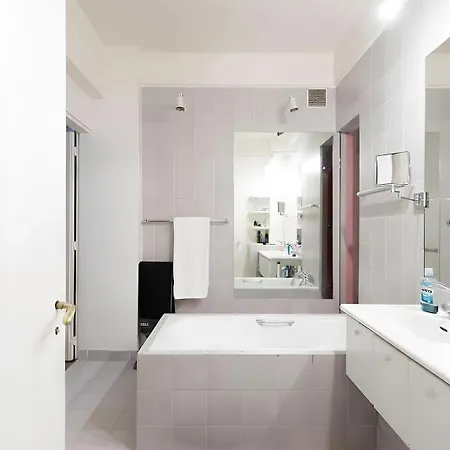 Eiffel Tower - Prestigious 2Br - Terrace Parigi